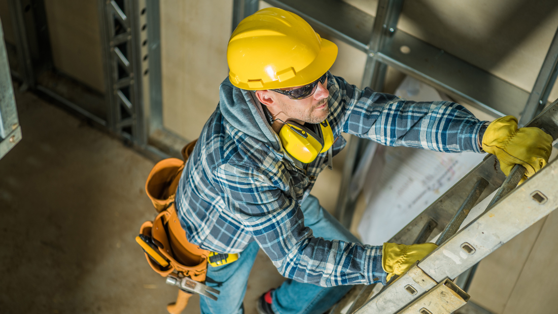 Ladder Users 7 Expert Interviews: Professionals Share Their Tips on Ladder Usage ...